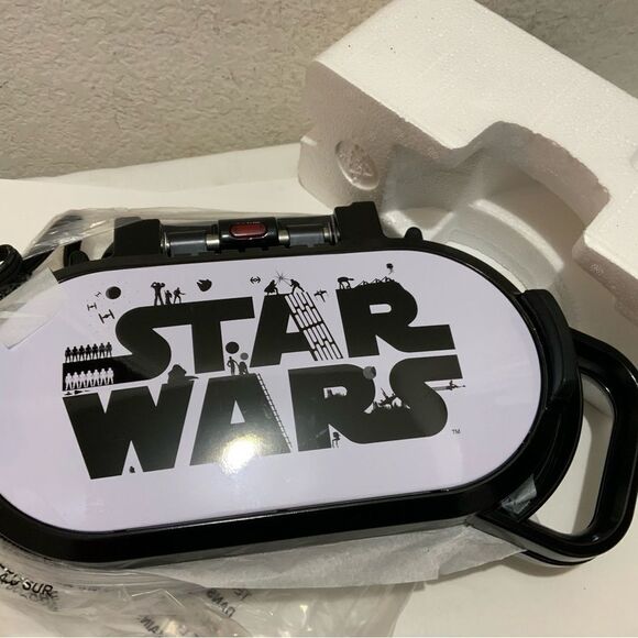 Disney Star Wars R2-D2 & Darth Vader Pancake Maker Intertek LSW-300CN New - Picture 4 of 7